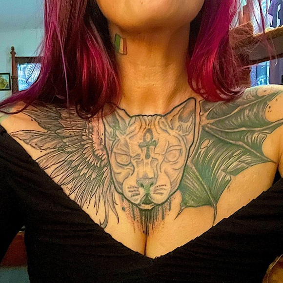 Meet your Posher, ❤️Esther Stella 💕😊
AKA 🐈‍⬛Catwoman🐈‍⬛ 🌙😻 - Picture 13 of 16